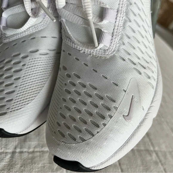 NIKE Air Max 270 youth 4.5 or women’s 6 white /black - Picture 3 of 16